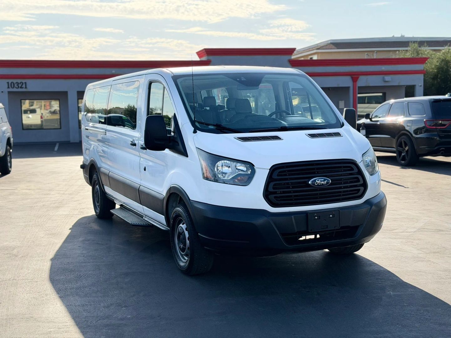 ford transit wagon 2018 1FBZX2YMXJKA64689 image ford transit wagon 2018 1FBZX2YMXJKA64689 image